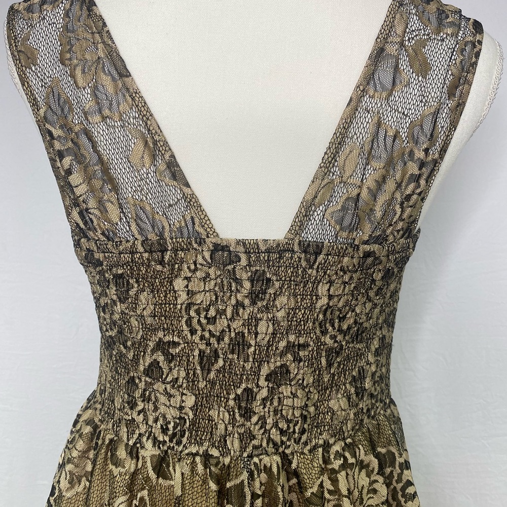 Atarid state size Medium ,black and Gold dress - Picture 4 of 9